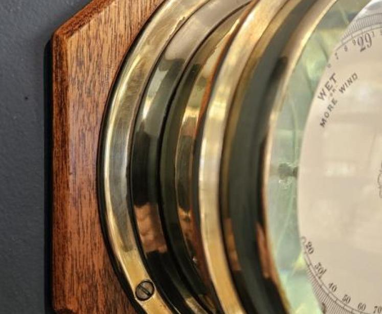 Outstanding Quality Marine Barometer with Crescent Thermometer - Image 6