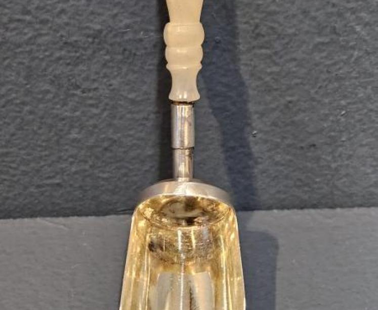 Georgian Silver Gilt Tea Scoop - Image 2