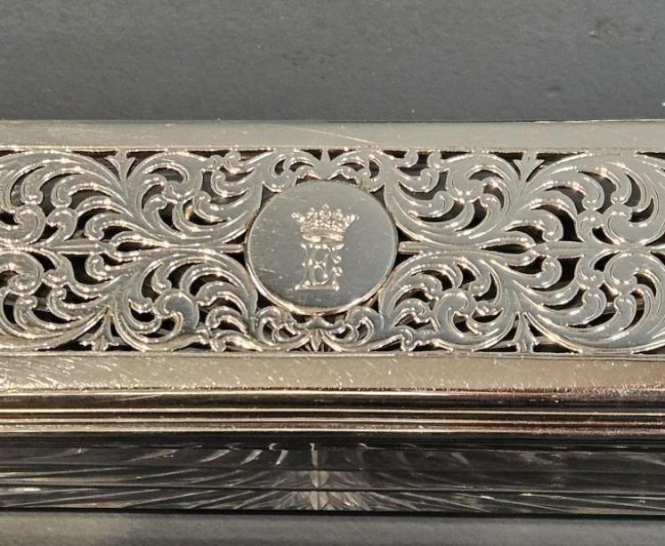 Outstanding Georgian Kingwood Travelling Box with Silver Contents - Image 5