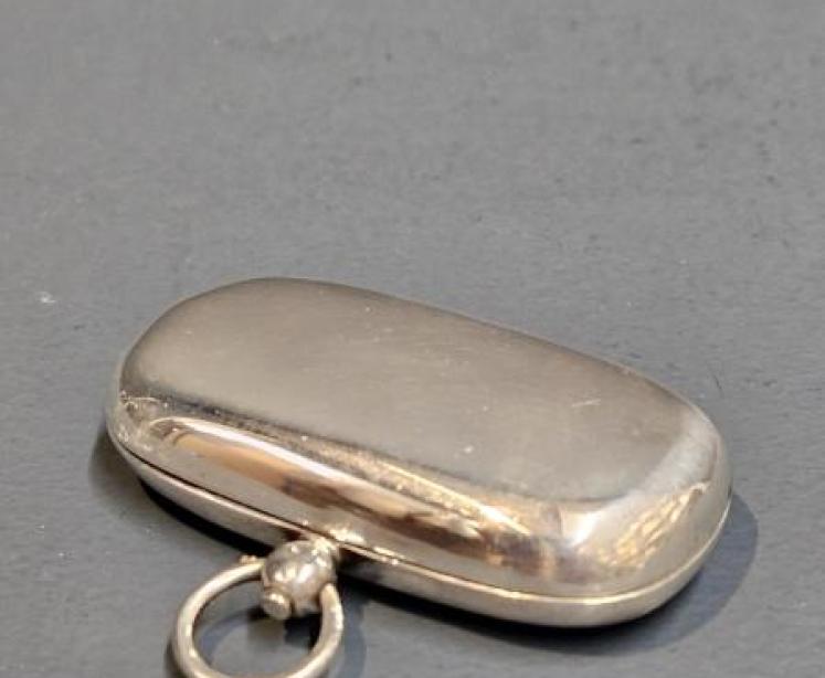 George V Silver Sovereign and Stamp Case - Image 4