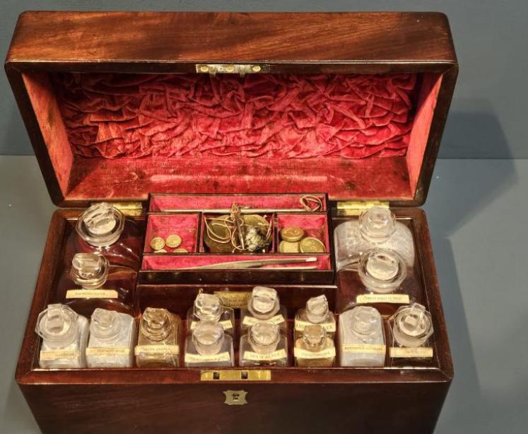 Victorian Mahogany Apothecary Box - Image 5