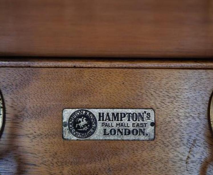 Superb Edwardian Robe with Original Painted and Gilded Finish  - Image 4