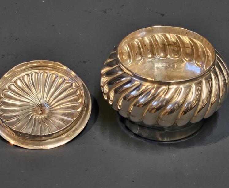 Victorian Wyrthen Silver Jar and Cover - Image 4