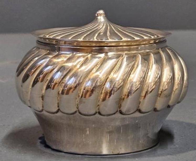 Victorian Wyrthen Silver Jar and Cover - Image 5