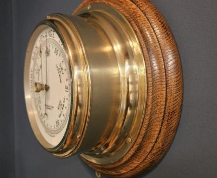 Barkers Kensington Bulk Head Barometer - Image 4