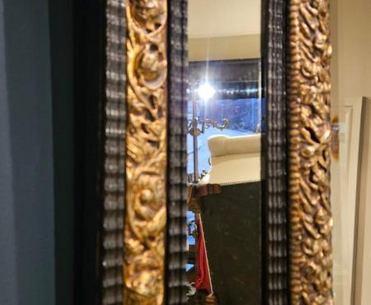 Victorian Cushion Framed Mirror - Image 4