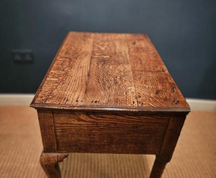George II Oak Lowboy - Image 5