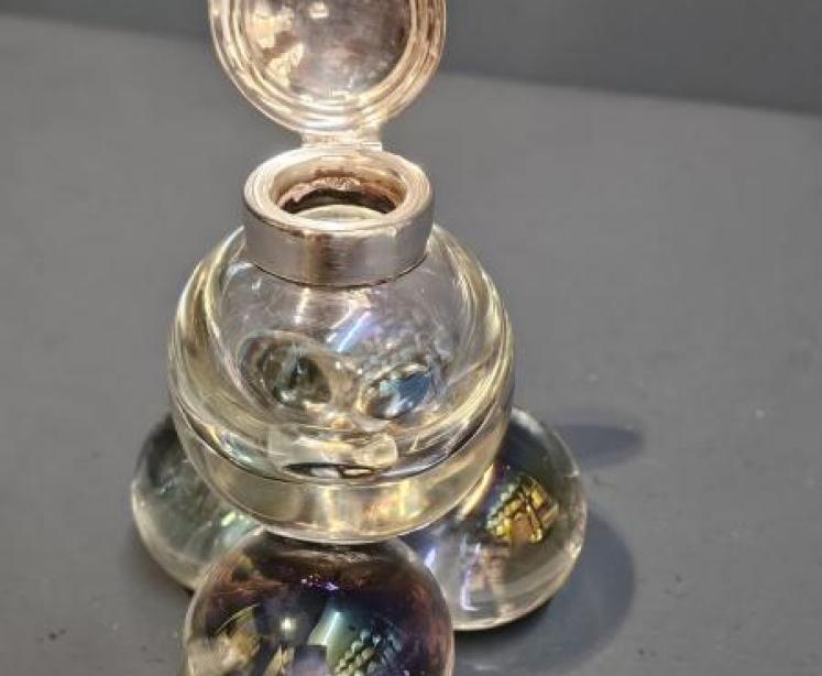 Unusual Victorian Opalescent Crystal and Silver Ink Well - Image 6