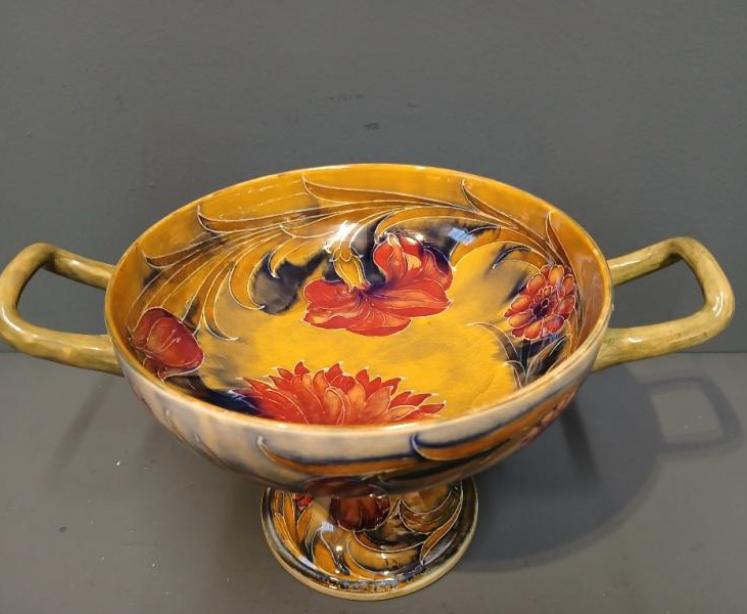 Early Moorcroft Spanish Twin Handled Tazza - Image 3