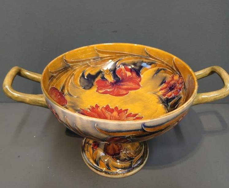 Early Moorcroft Spanish Twin Handled Tazza - Image 6