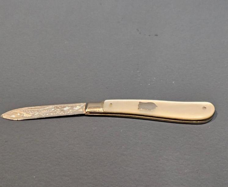 Victorian Engraved Silver Pen Knife  - Image 4