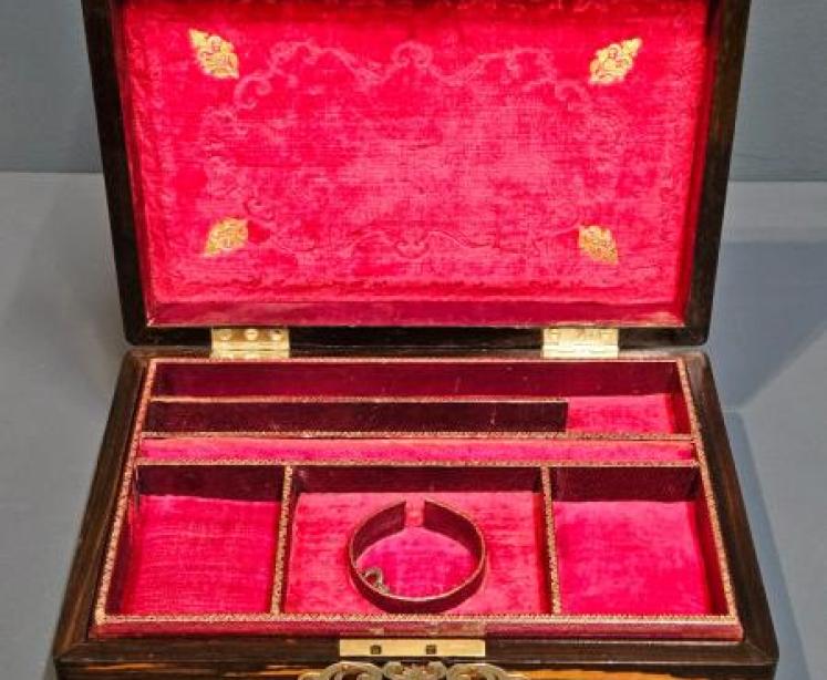 Immaculate Victorian Jewellery Box - Image 5
