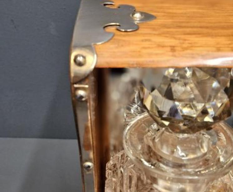 Victorian Oak Three Bottle Tantalus - Image 5