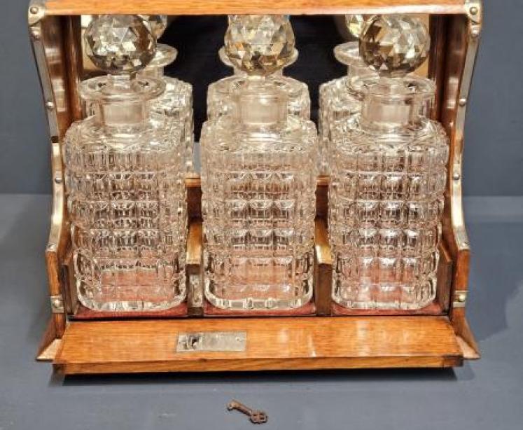 Victorian Oak Three Bottle Tantalus - Image 7