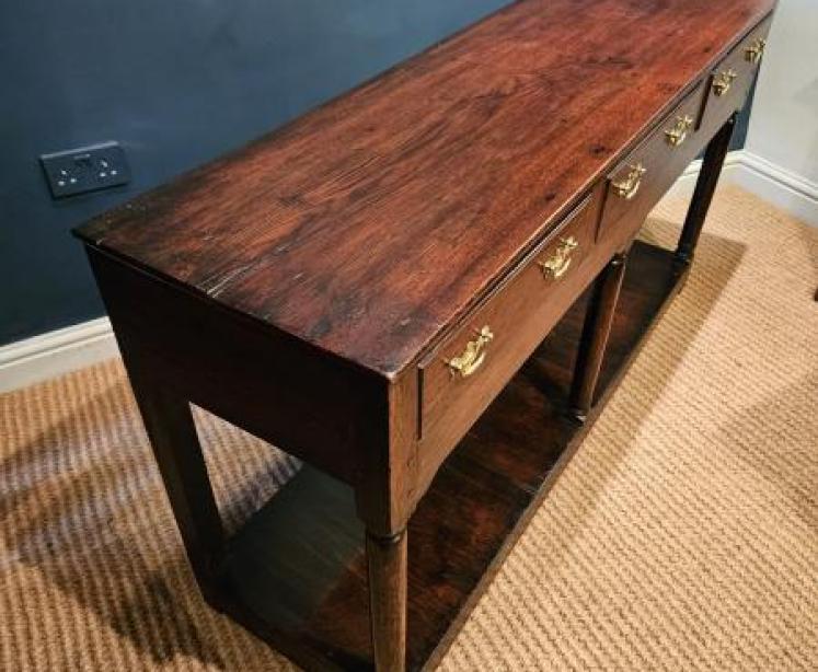 George II Oak Open Pot Board Dresser - Image 4