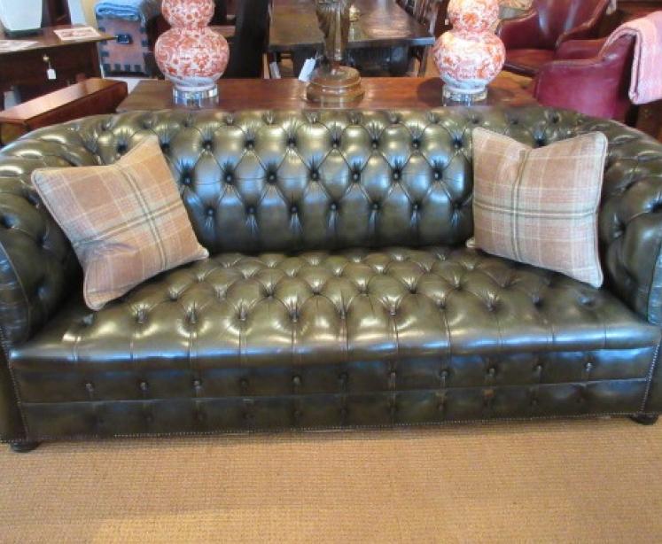 Superb 1930's Olive Green Leather Chesterfield Settee - Image 1