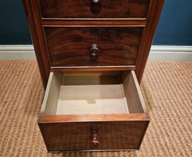 Pair Victorian Mahogany Bedside Cabinets - Image 5
