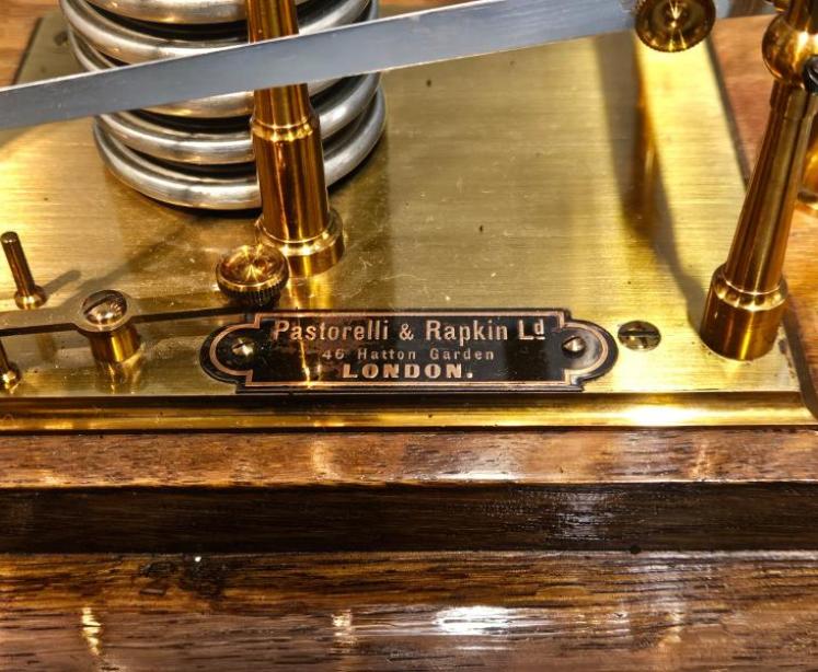 Edwardian Oak Cased Barograph - Image 4