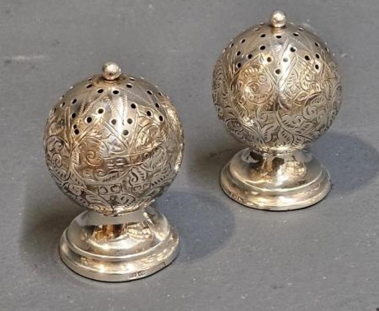 Pair of Engraved Silver Peppers - Image 2