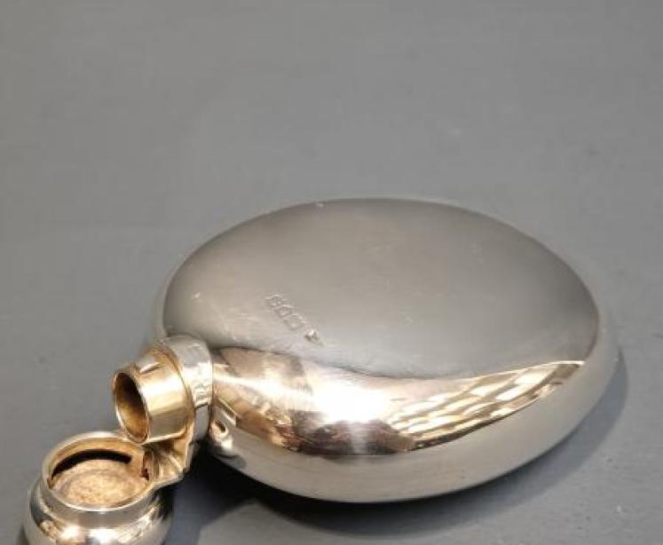 Victorian Oval Silver Hip Flask - Image 1