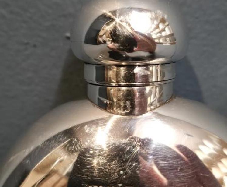 Victorian Oval Silver Hip Flask - Image 3