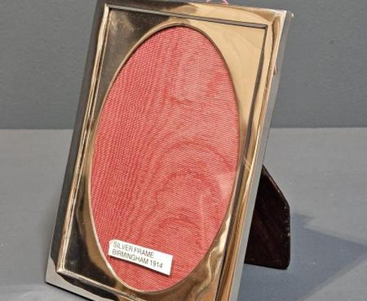George V Silver Photo Frame - Image 2