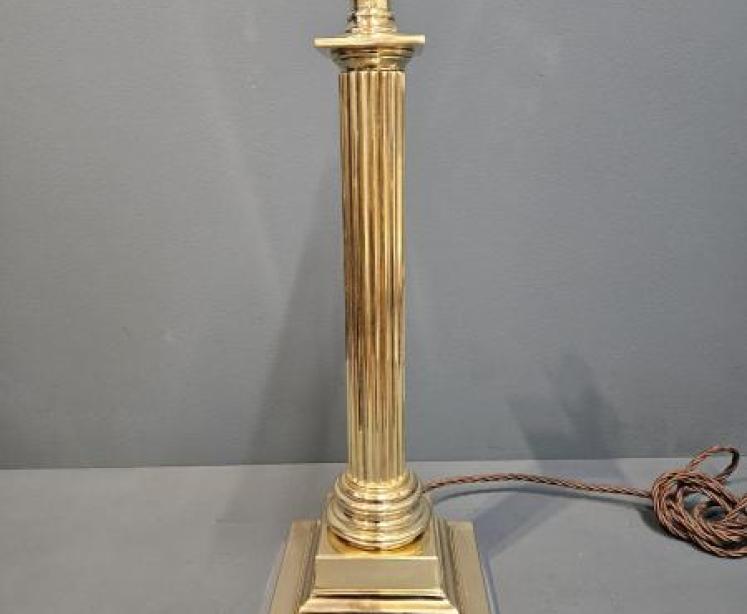 Edwardian Reeded Column Table Lamp by Hinks - Image 1
