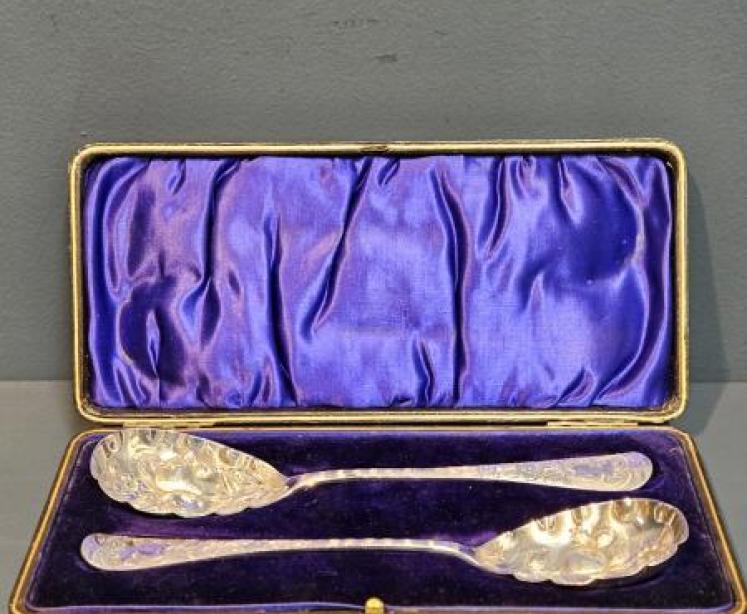 Pair of Edwardian Silver Berry Spoons - Image 1