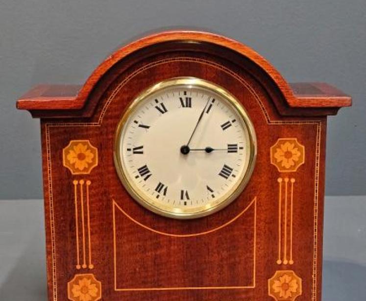Fine Quality Edwardian Inlaid Mahogany Mantel Clock - Image 2
