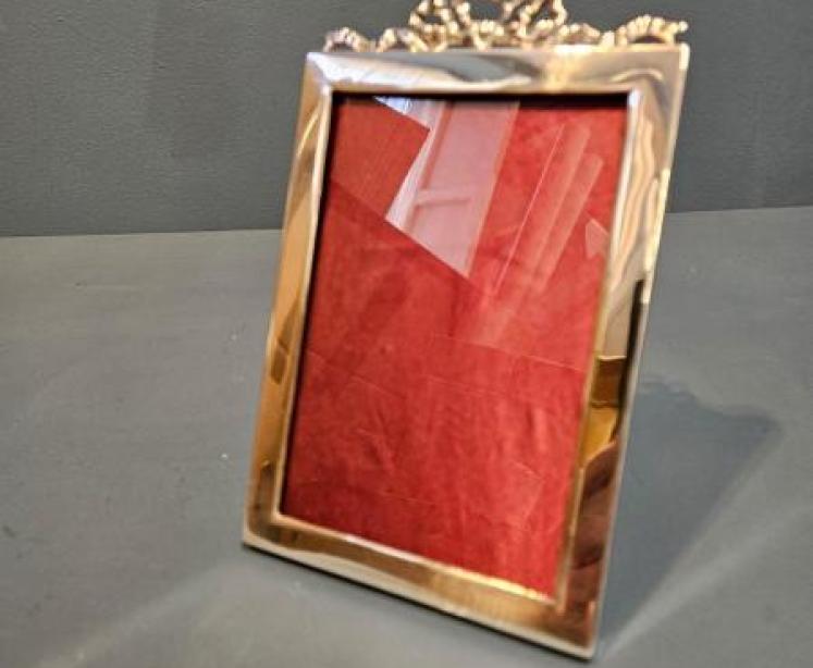 Edwardian Silver Photo Frame With Ribbon Crest - Image 7