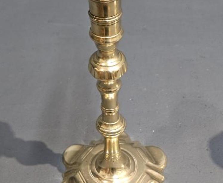 Pair of George III Brass Petal Base Candlesticks - Image 5