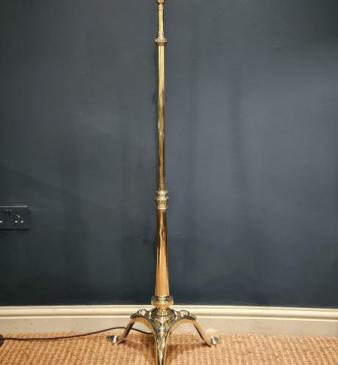  Quality Late Victorian Brass Standard Lamp