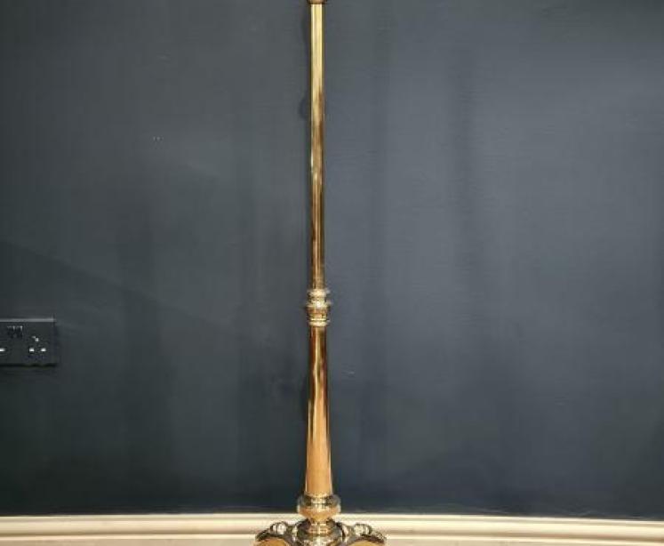  Quality Late Victorian Brass Standard Lamp - Image 1