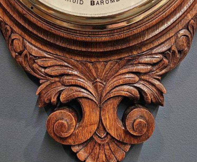 Victorian Carved Oak Banjo Barometer - Image 6