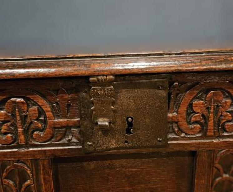 George I Oak Coffer - Image 3