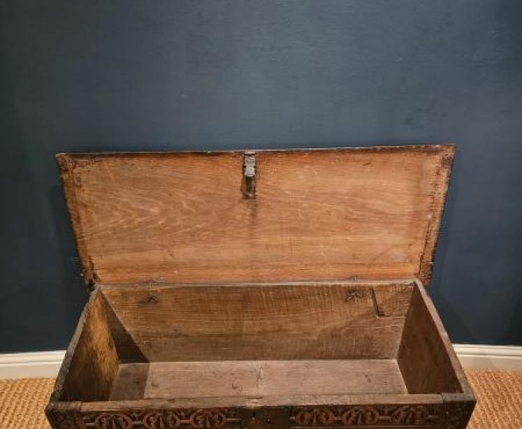 George I Oak Coffer - Image 6