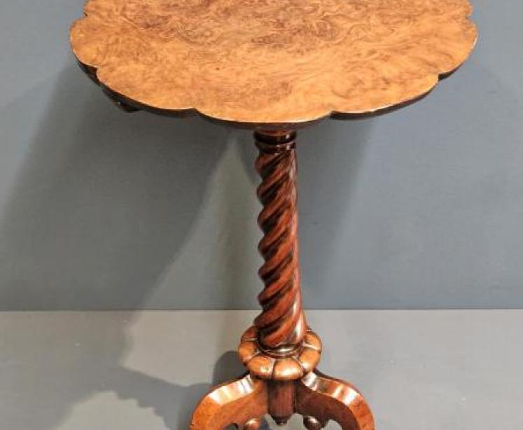 Superb Mid Victorian Burr Walnut Wine Table  - Image 1