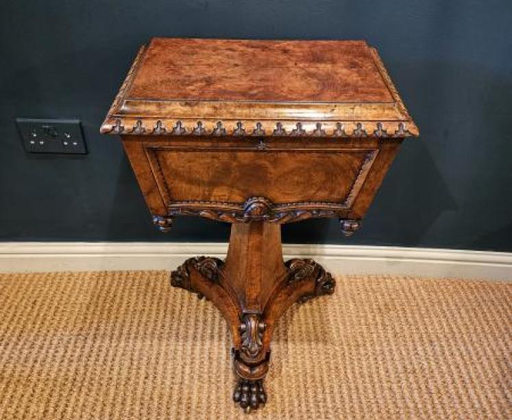 William IV Walnut Teapoy  - Image 2