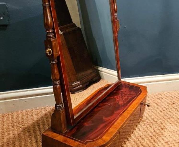 Early Victorian Mahogany Toilet Mirror  - Image 2