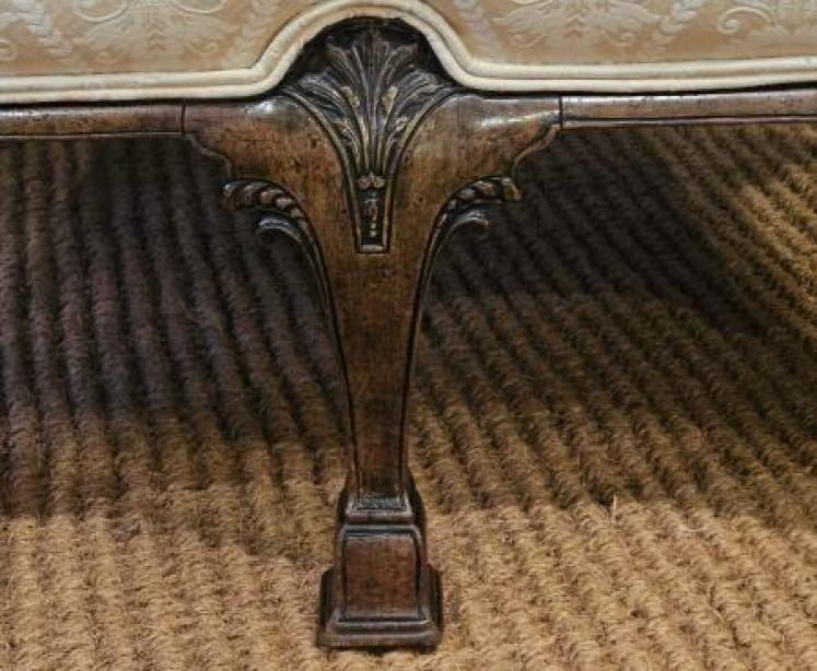 Fine Quality Small George III Style 2 Seater Sofa - Image 3