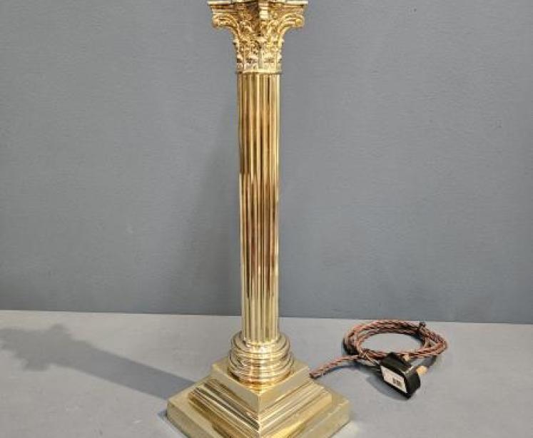 Edwardian Cast Brass Corinthian Column Table Lamp - Image 1