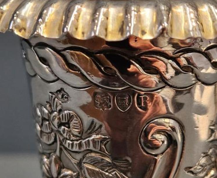 Victorian Silver Trumpet Vase by William Comyns - Image 6