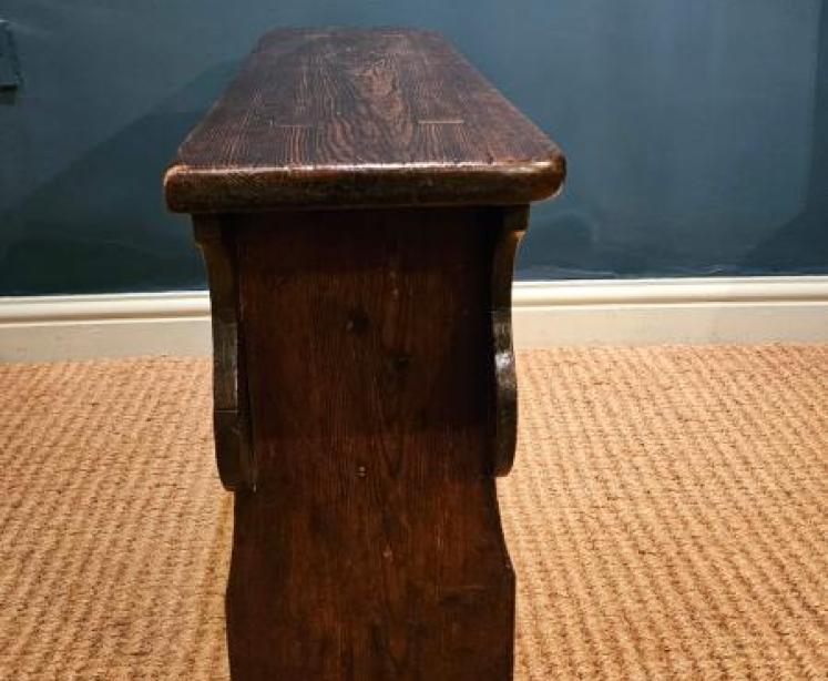 George III Pine and Elm Six Plank Coffer - Image 3