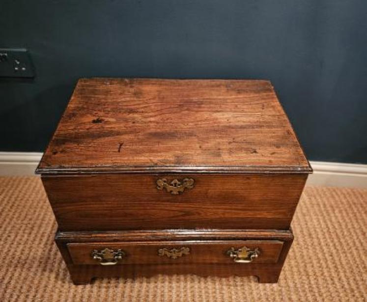 George II Coffer Bach - Image 2