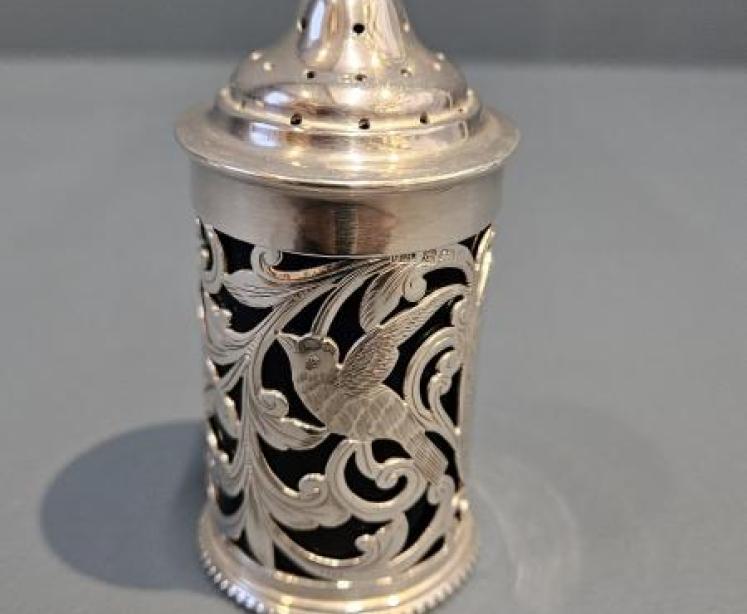 Superb Victorian Three Piece Silver Cruet - Image 3