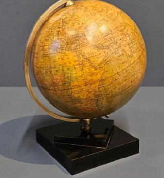 1930's Phillips 6" Globe