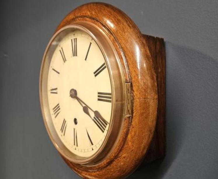 Victorian Oak 8" Dial Clock - Image 2