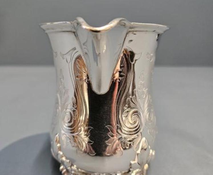 Fine Quality Early Victorian Silver Jug by Bernard - Image 2