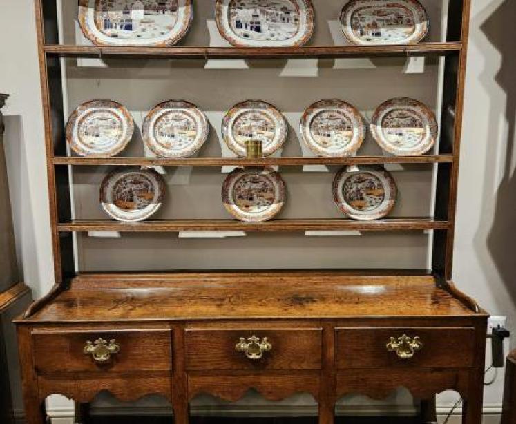 George III Oak Open Pot Board Dresser and Rack - Image 1