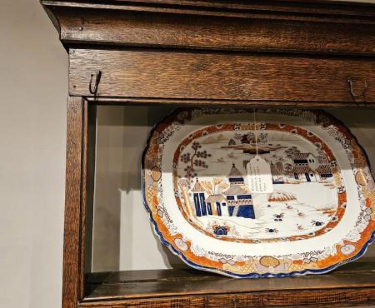 George III Oak Open Pot Board Dresser and Rack - Image 3